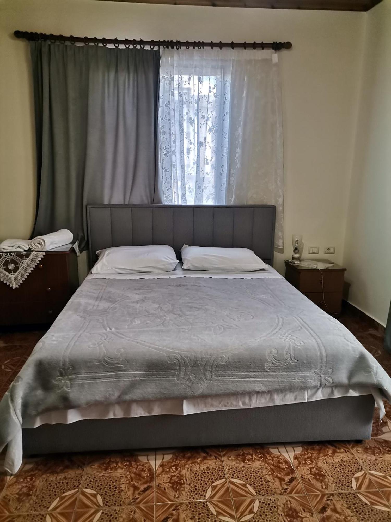 Margarita - Entire House With 4 Bedrooms And Free Parking Gjirokaster Exterior photo